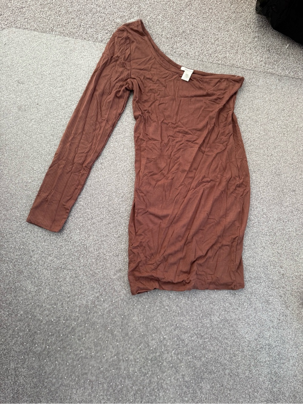 Ribbed One-Shoulder Long Sleeve Dress in Brown